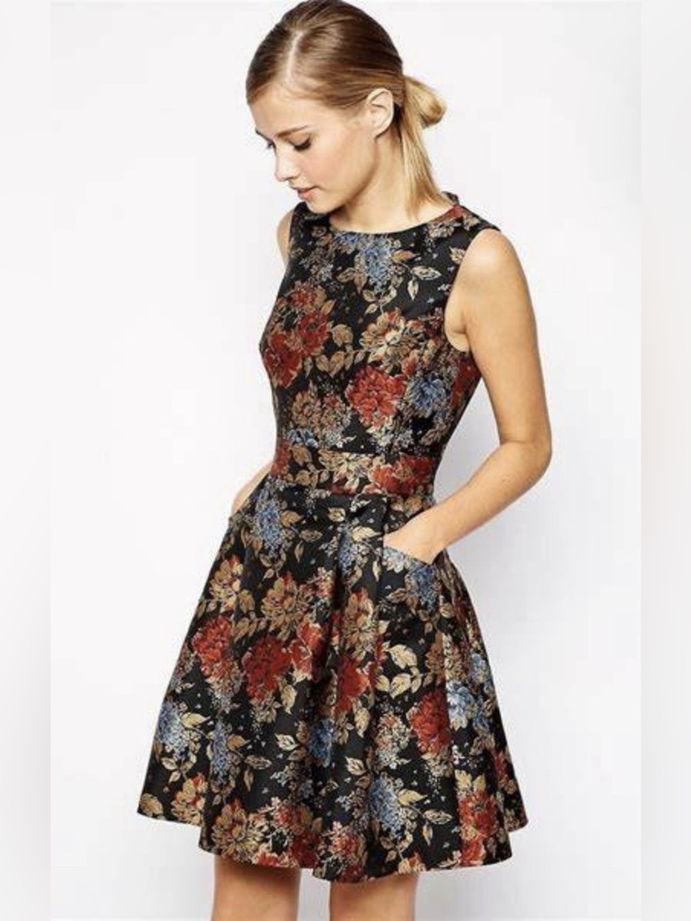 Karen Millen Jacquard Floral Dark Romantic Event Dress Size 4